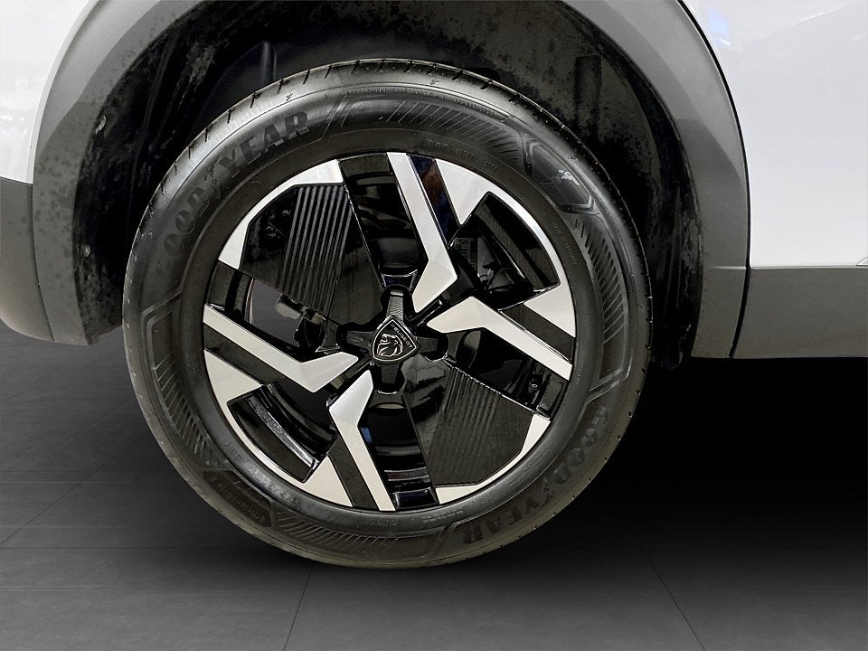 Bild på Peugeot 2008 GT 1.2 PT 130hk Aut - 360-KAMERA,ELSTOL,1 ÄGARE