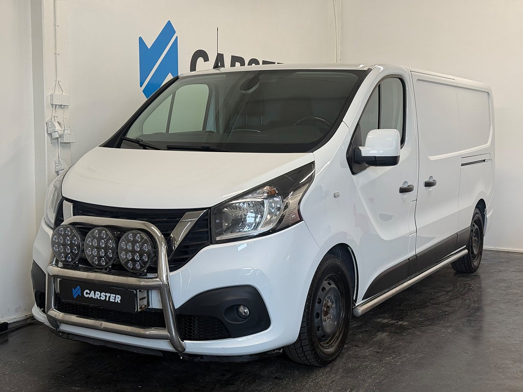 Nissan NV300 Skåpbil 2.9t dCi 3-Sits Navi Värmare MOMS Drag 170hk