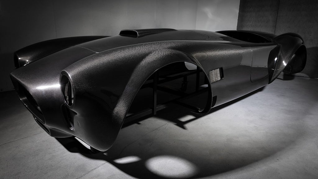 Kolfiberkroppen väger enbart 40 kilo. Foto: Classic Recreations