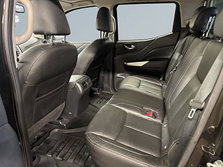 Nissan Navara Dubbelhytt 2.3 dCi 4WD 360°/Drag/MOMS/M&D-Värm/S&V-Däck