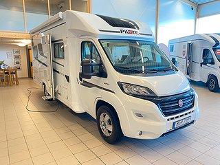 Husbil-halvintegrerad Pilote P 716 3 av 29