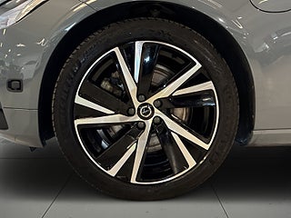 Volvo V90 Recharge T6 AWD Plus Dark Mvärme Drag Bkamera S&V-däck – bild 14
