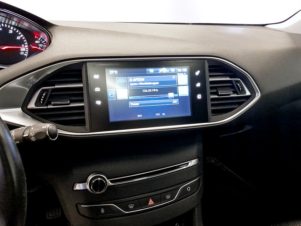 Bild på Peugeot 308 sw SW Allure 1.2 PT 130hk PANORAMA