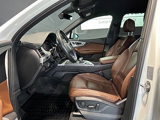 SUV Audi Q7 4 av 16