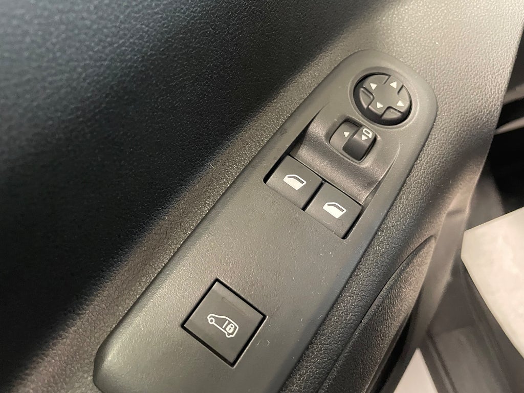 Peugeot Partner Plus L2 1.5 BHDi 130 Aut Drag/Kamera/GPS/Keyless  thumbnail