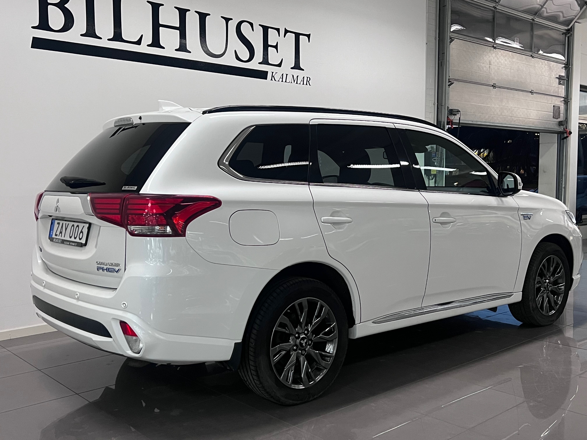 Mitsubishi Outlander PHEV CVT Edition 2018, bild 3/40