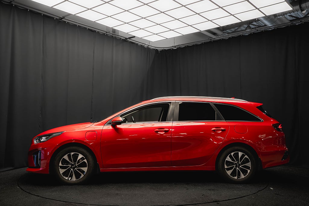 Kia Ceed SW Plug-in KAMERA ADAPTIV-FART RATTVÄRME MOMS