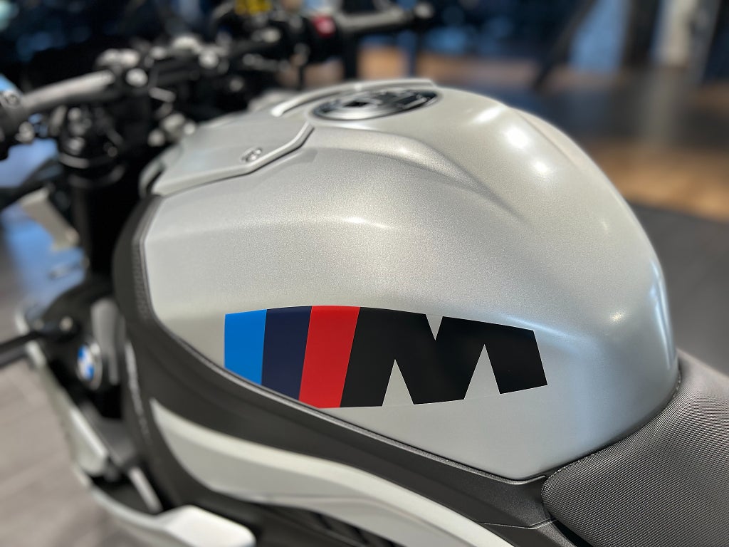 BMW M1000R
