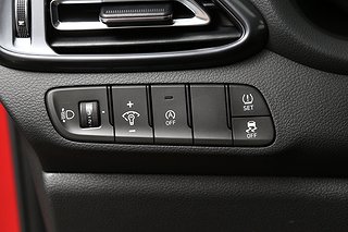 Halvkombi Hyundai i30 19 av 26