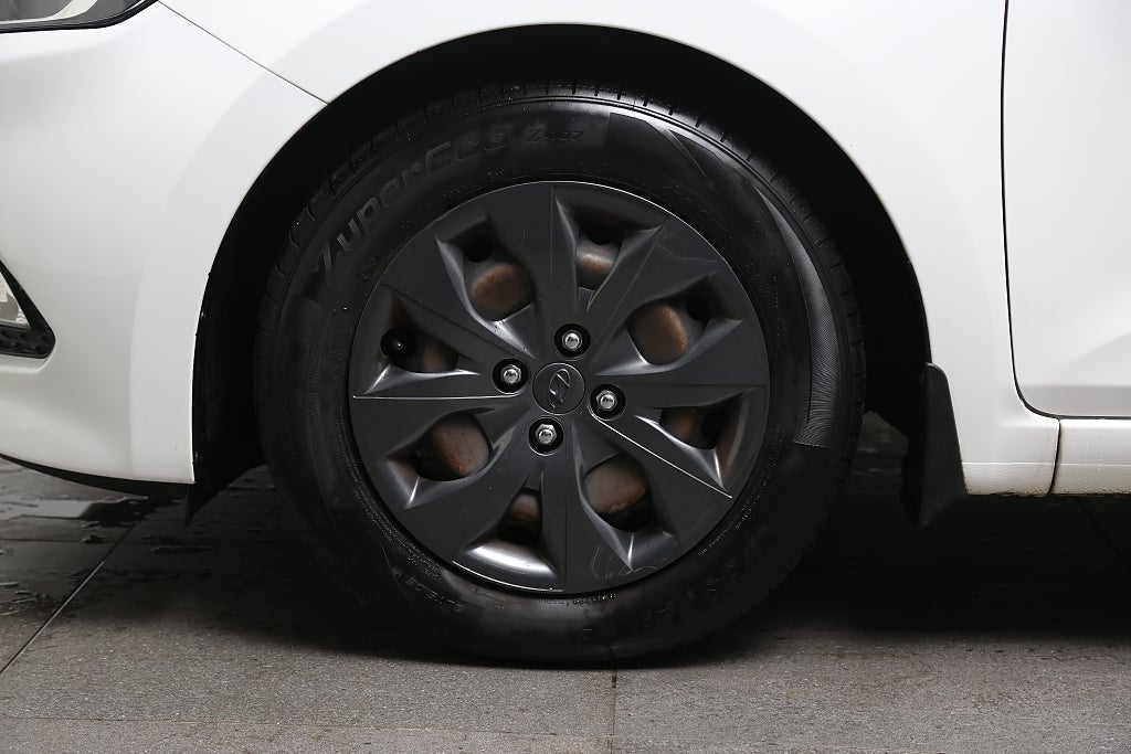 Hyundai i20 1,2 Move! 5D Rattvärme Bluetooth 2018