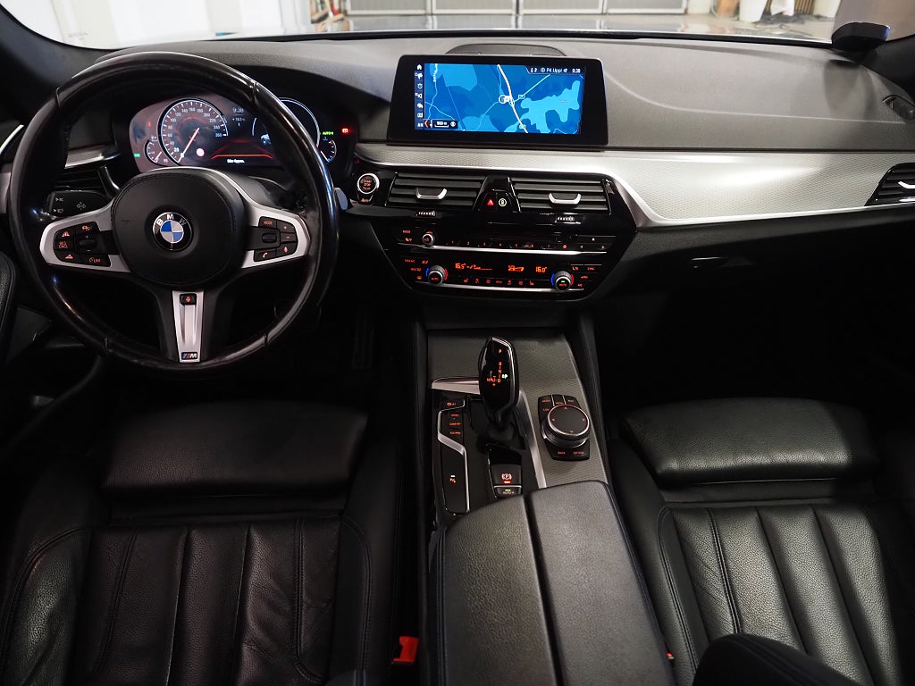 BMW 520d xDrive Touring Steptronic M Sport Navi Kamera H/K Drag