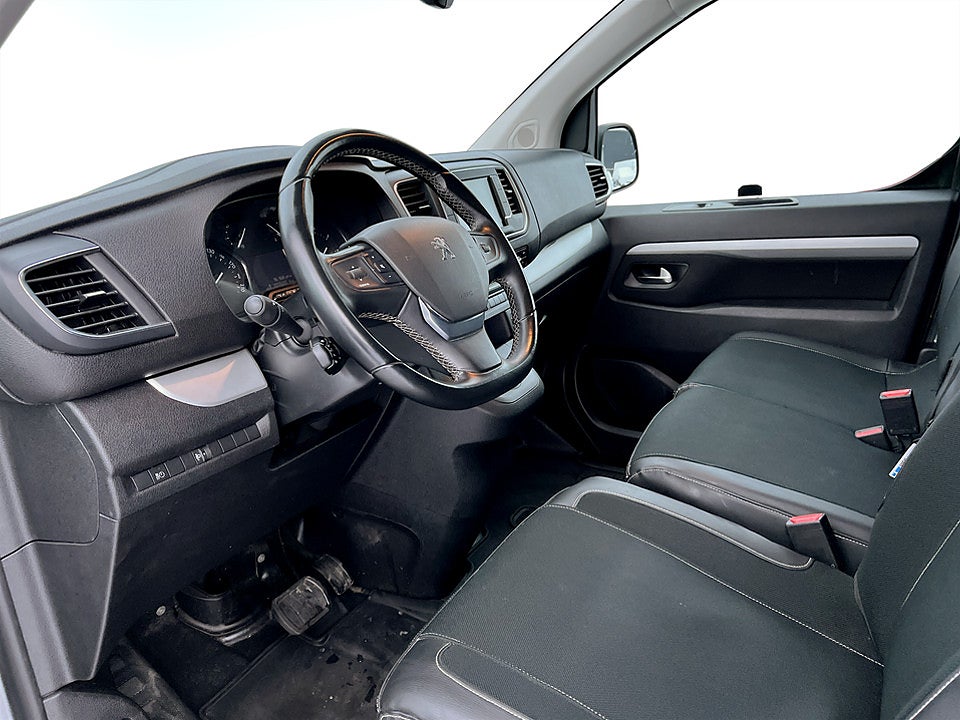 Bild på Peugeot Expert CrewCab PRO+ 180hk Aut L3 - DUBBELHYTT,VÄRMARE,NAVI