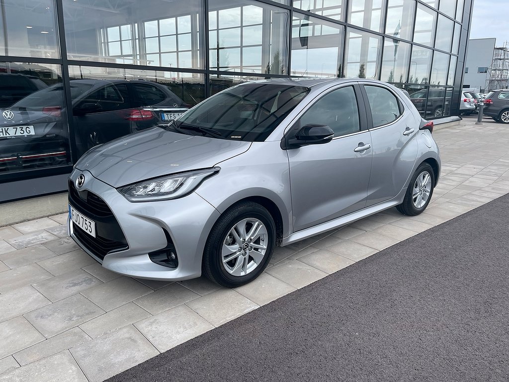 Mazda 2 Hybrid | Rattvärme | Backkamera |