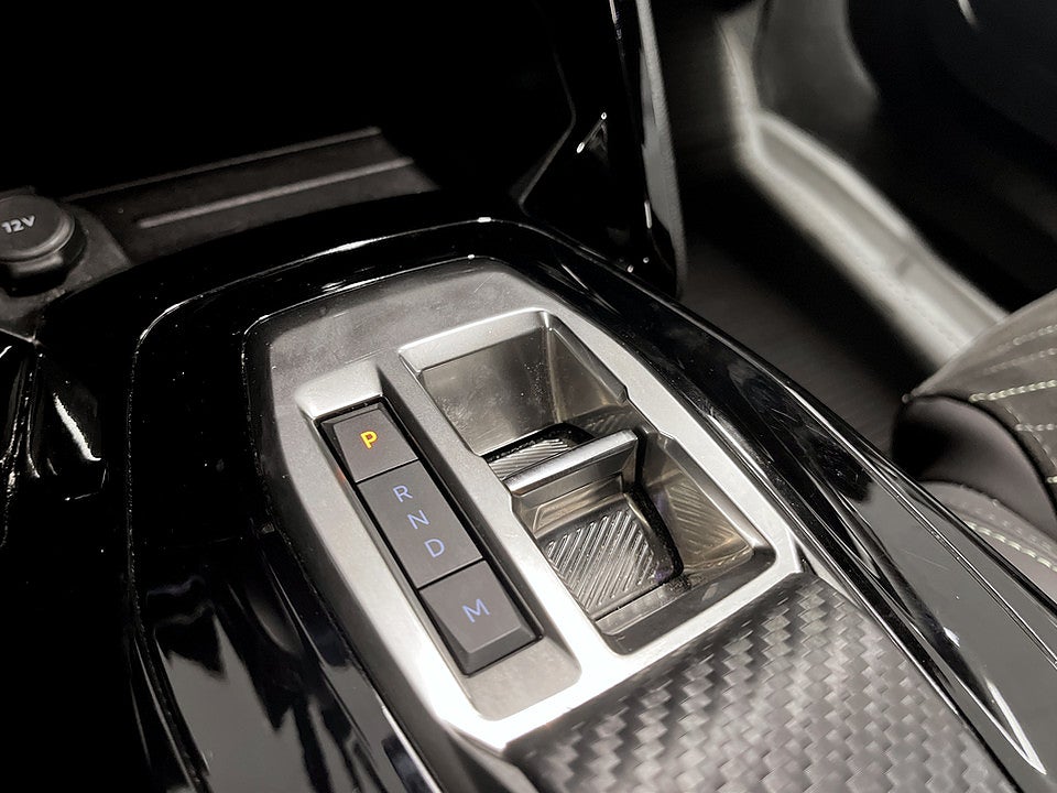 Bild på Peugeot 2008 GT Hybrid 145hk Aut B-KAMERA CARPLAY