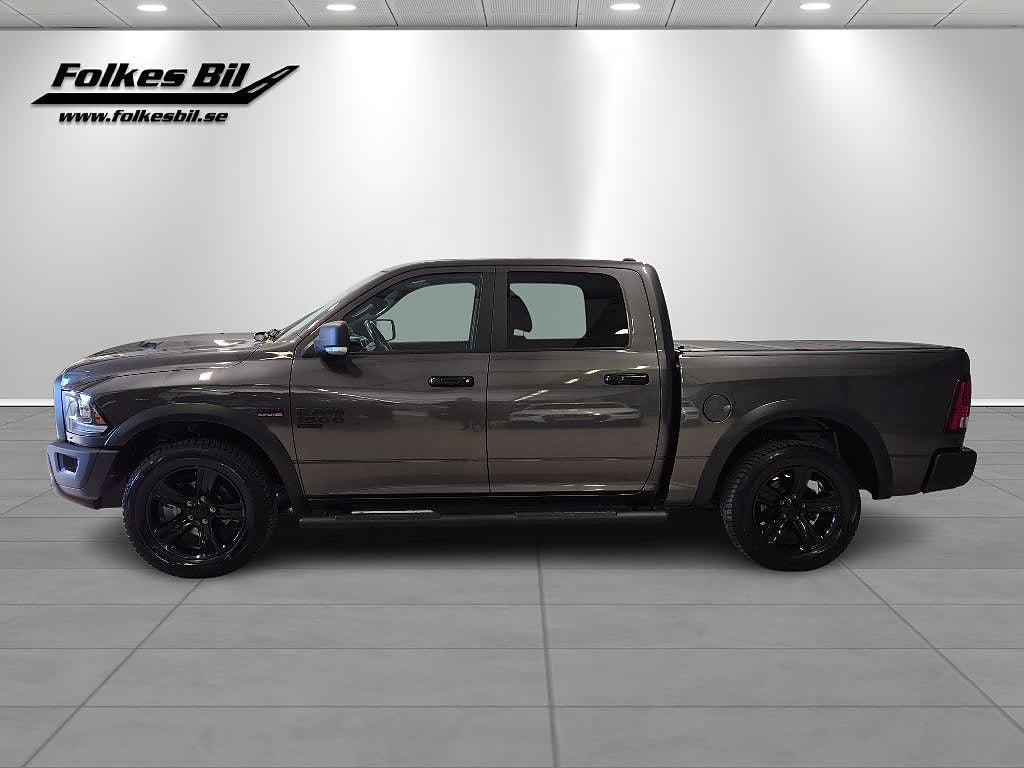 Dodge RAM 1500 Crew Cab Warlock 5.7L V8 HEMI 395 hk Lågskatt