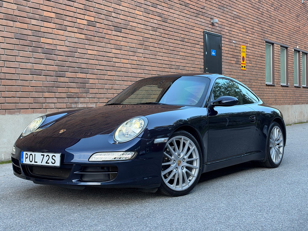Porsche 911 Carrera TipTronic  325hk 