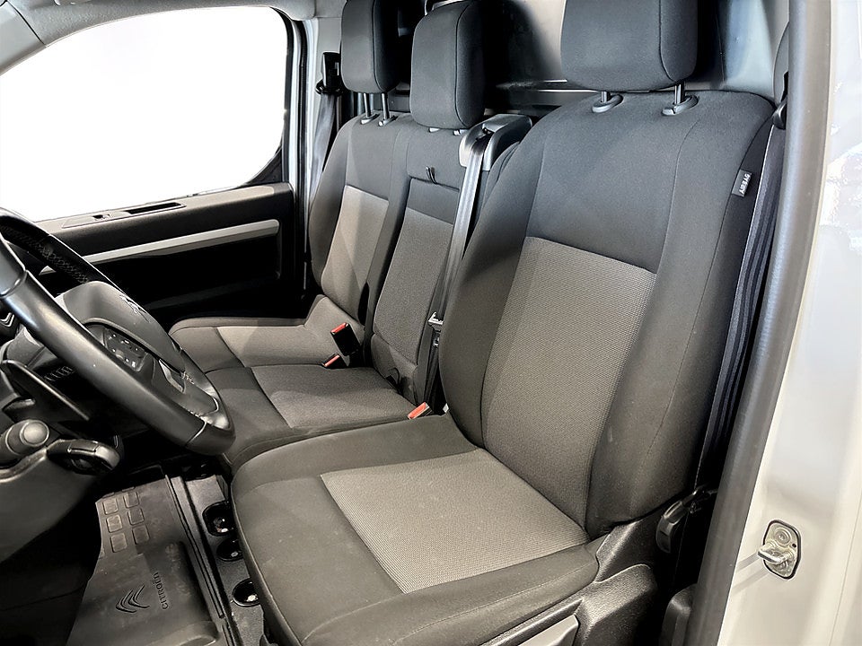 Bild på Citroën Jumpy Bus Pre 2.0 BHDi 145hk Aut L3 WEBASTO B-KAMERA