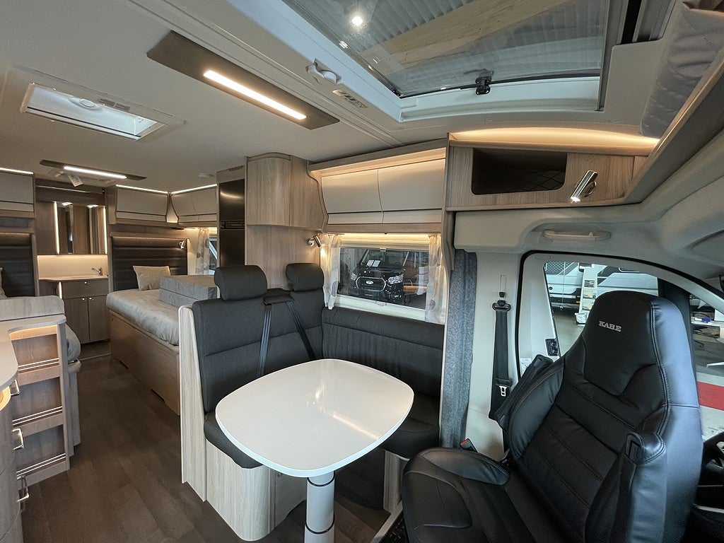 Kabe Classic 740 T / ALDE / Aut 180hk / 4400kg / Ugn / Badrum bak /  - Kabe