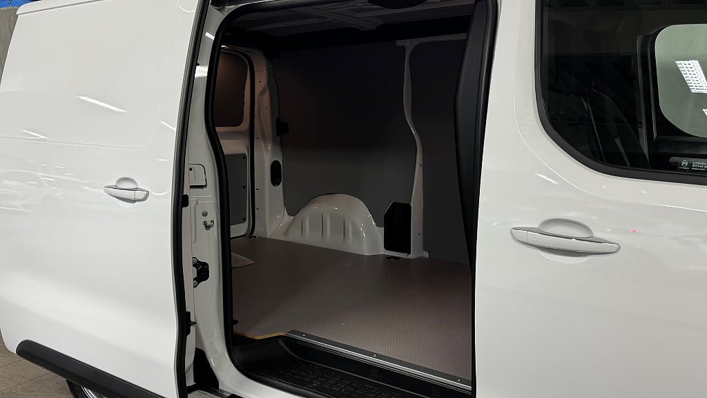 Citroën E-JUMPY Business Premium L2 75kW Navi B-kamera Inklätt Skåp NY bild 12