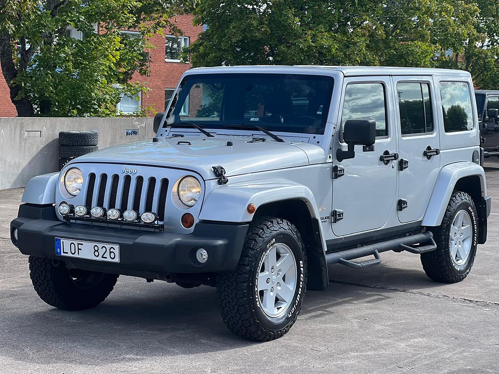 Jeep Wrangler Unlimited 3.8 V6 4WD Sahara 199hk JK® SE SPEC