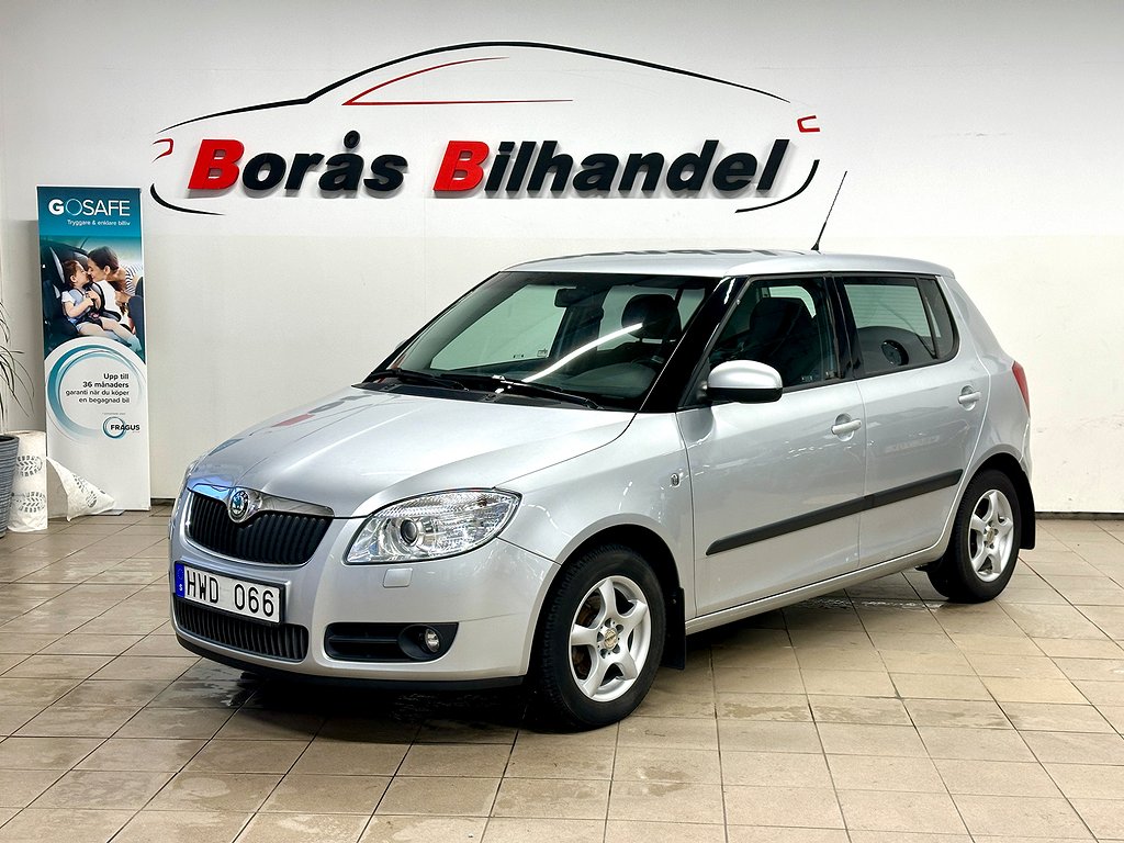 Skoda Fabia 1.6 Automat 8300 mil 0% Ränta 0:- Kontant