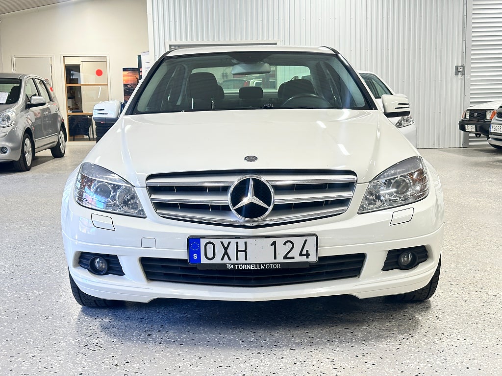 Mercedes-Benz C 180 CGI BlueEFFICIENCY 5G-Tronic Classic Euro5 Nyservad