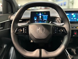 MG 3 Hybrid+ Luxury Carplay 360° GPS Pvärm S/V-hjul MOMS