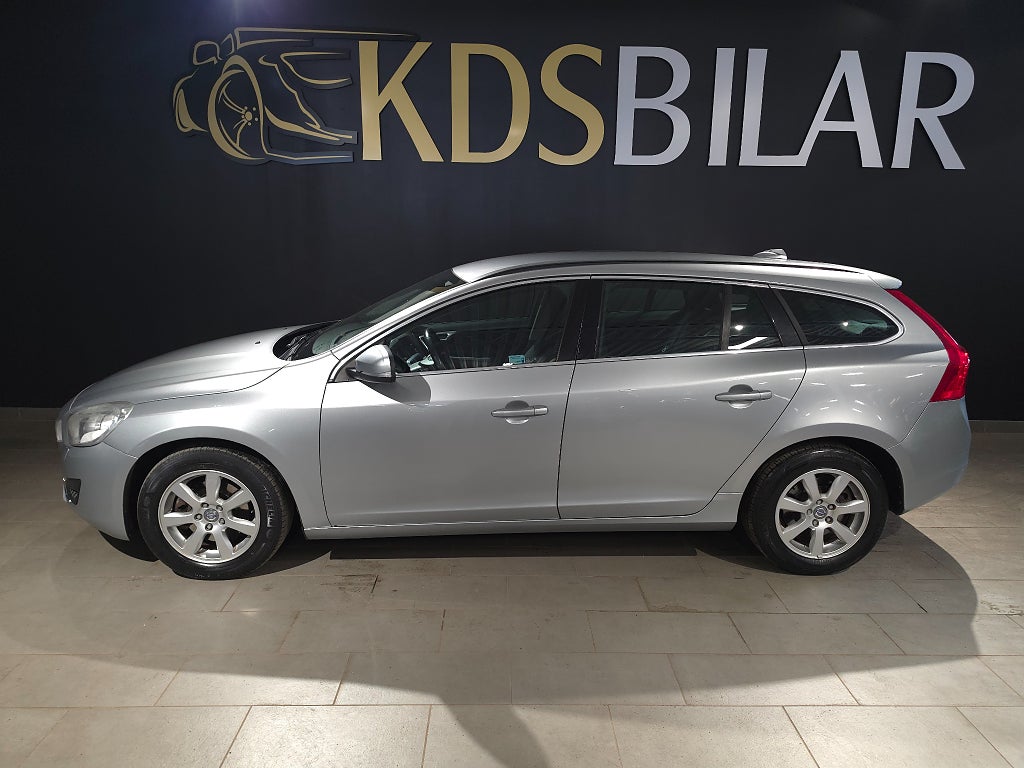 Volvo V60 T4 Automat Momentum Euro 5 180hk | Nybes