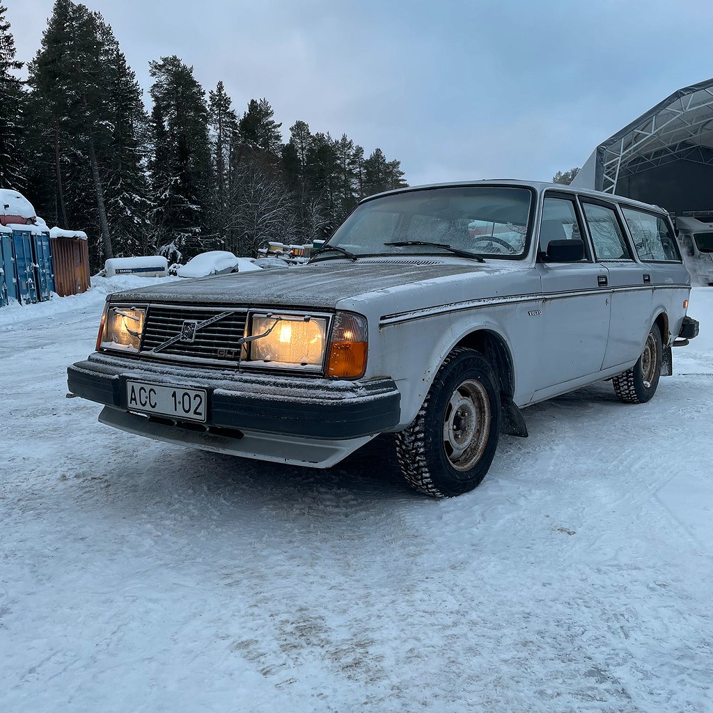 Volvo 245 GLT6   på nätauktion