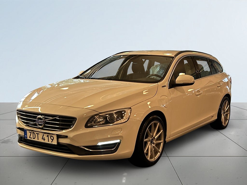Volvo V60 D5 Twin Engine AWD Momentum Drag/MoK/S&V/Psens/Rattvärm