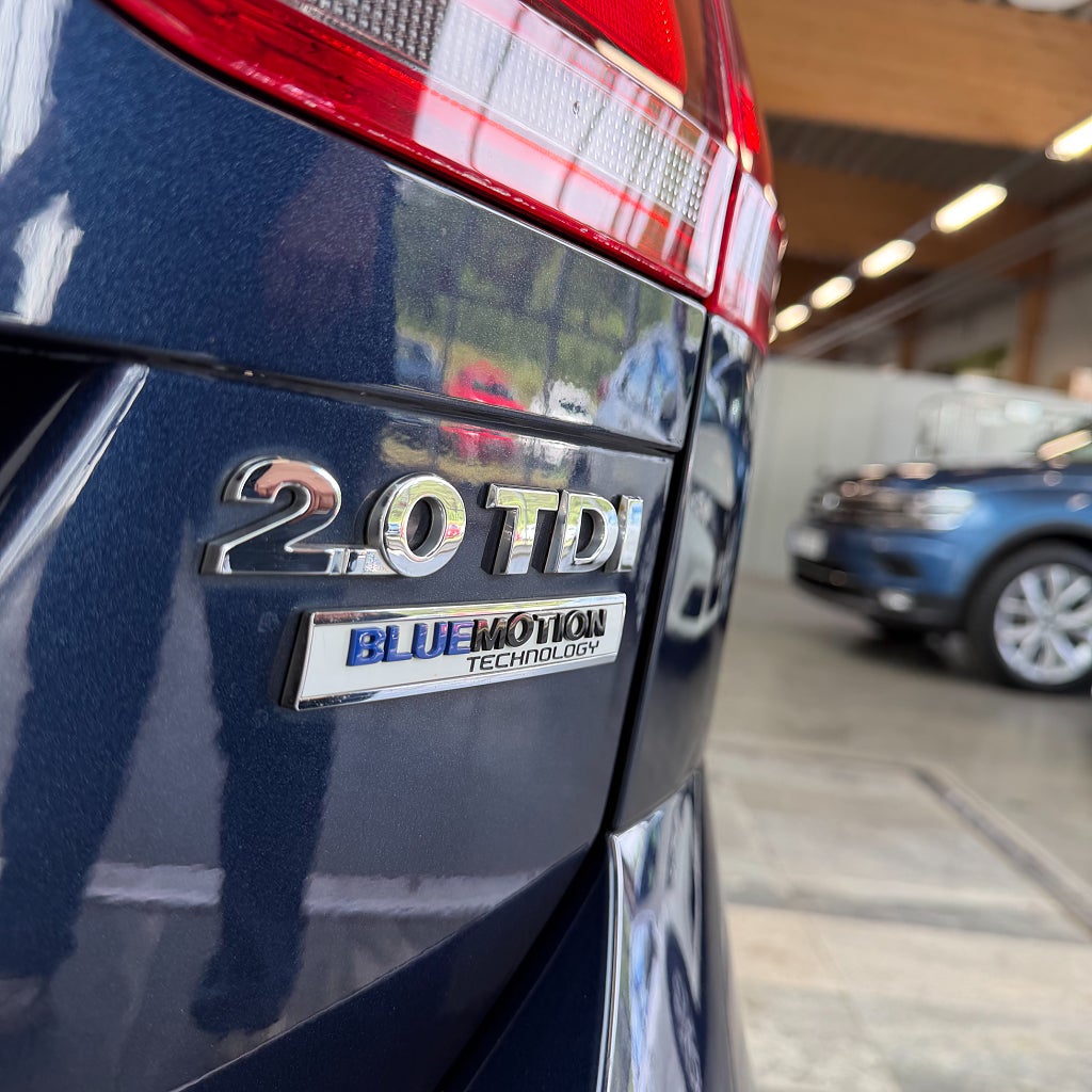 Volkswagen Golf SC 2.0 TDI GT R-line Carplay Backkamera Värmare