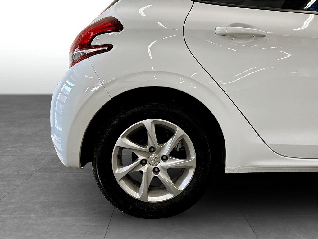 Bild på Peugeot 208 Active 1.2 PT 82hk - BACKSENSORER