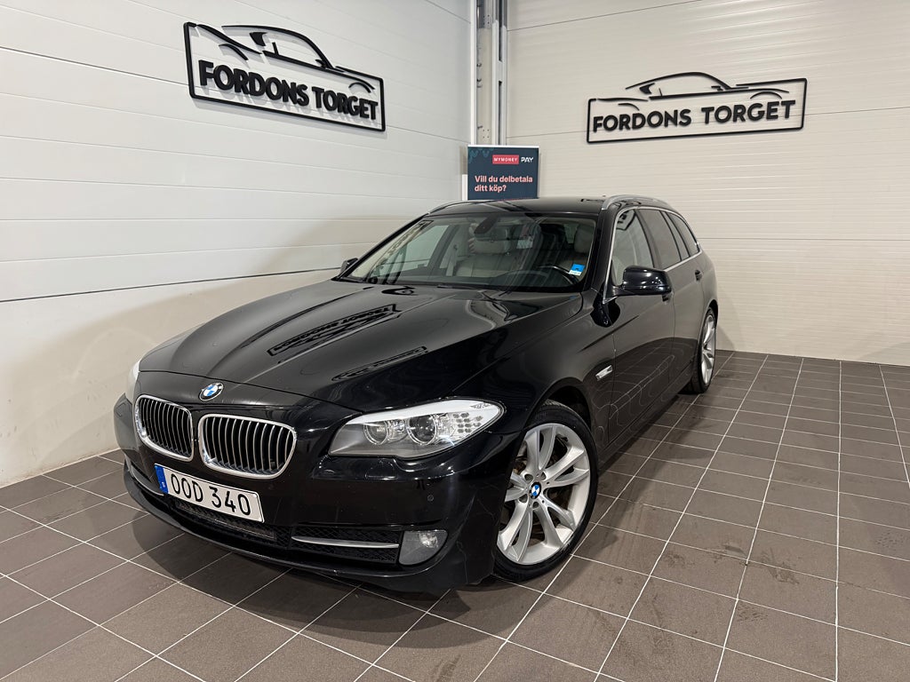 BMW 520d Touring Steptronic Värmare|CarPlay|Led|Drag|Sensorer|