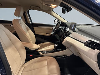 BMW X2 xDrive25e Aut Advantage Kamera Värmare HuD Skinn S&V – bild 9