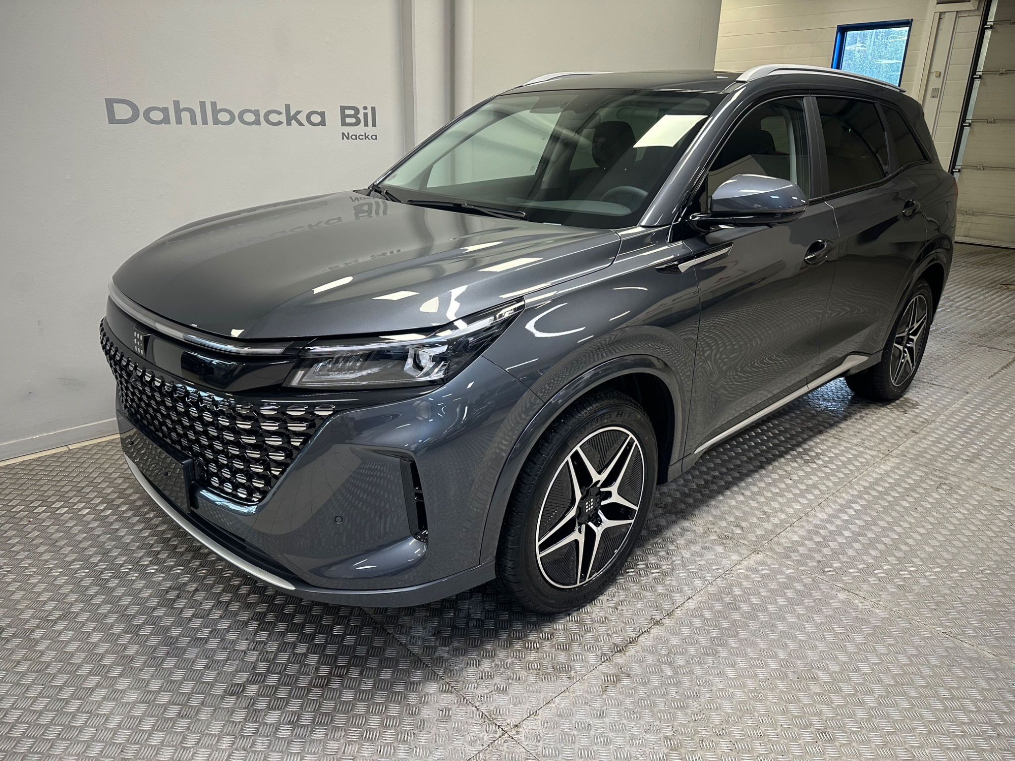 DFSK E5 Plug-in Hybrid 283hk 2025, kuva 2/10