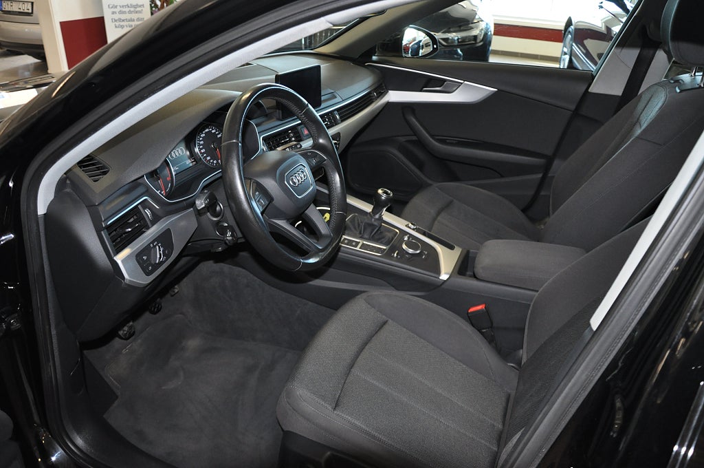 Audi A4 2016 - miniatyr 13