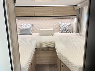 Husbil-halvintegrerad Adria COMPACT DL 60 Y 20 av 29