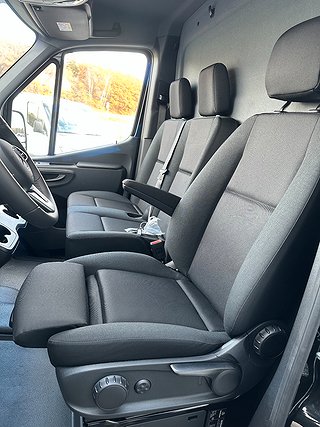 Transportbil - Skåp Mercedes-Benz Sprinter 10 av 17