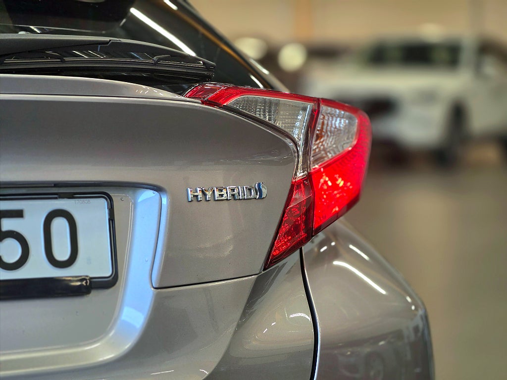Toyota C-HR Hybrid CVT Executive 0kr insats, 1475kr-mån / B-kamera