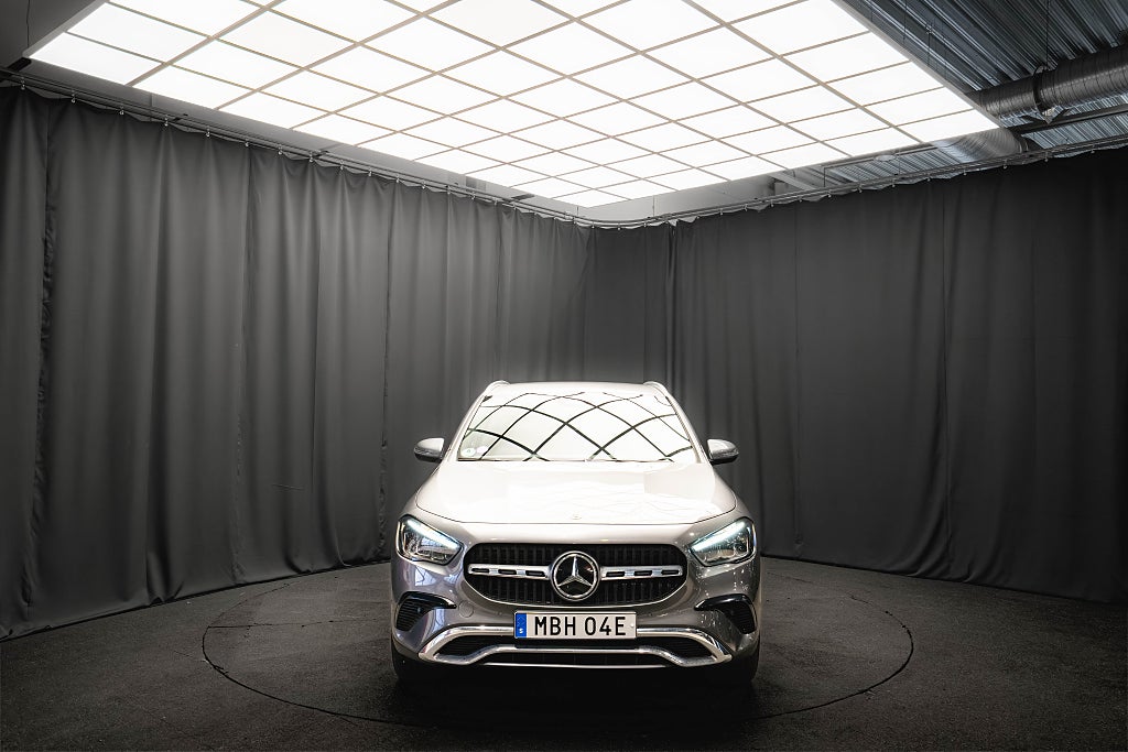 Mercedes-Benz GLA 250 e Plug-in LÄDER DISTRONIC AMBIENT KAMERA MOMS