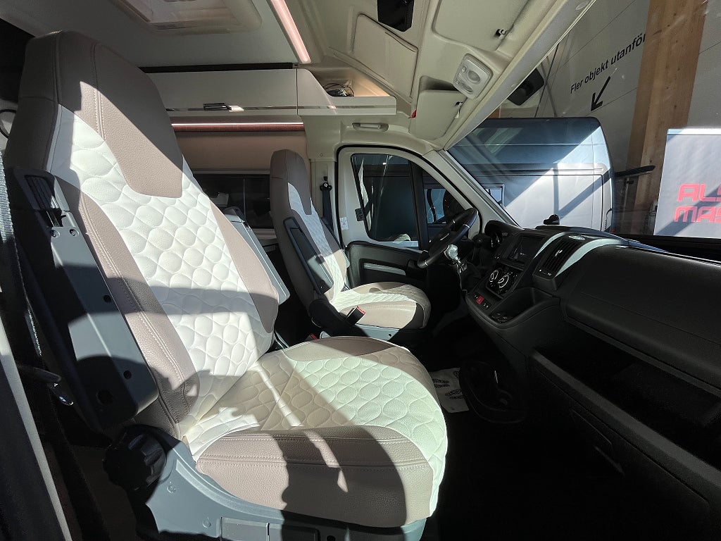 Karmann-Mobil Davis 620 /Solcell/Långbädd/Litium/B-kort/Van - Karmann-Mobil