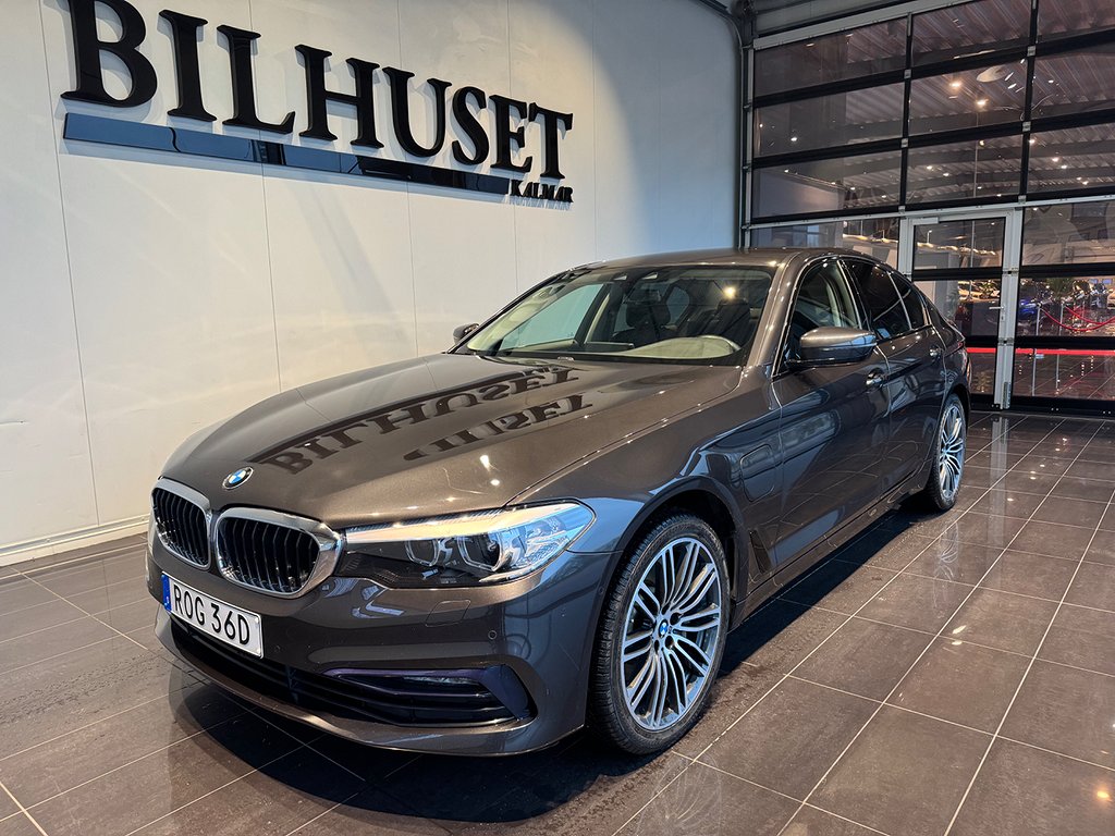 BMW 530e iPerformance Sedan Sport line M-sport ratt