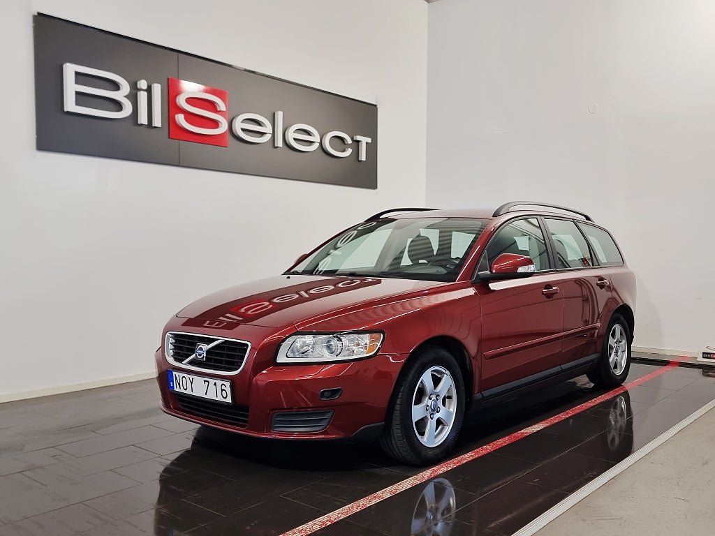 Volvo V50 1.8 Flexifuel Kinetic Ny Besk Dragkrok 2 Ägare Lågmil !