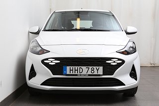 Halvkombi Hyundai i10 8 av 19