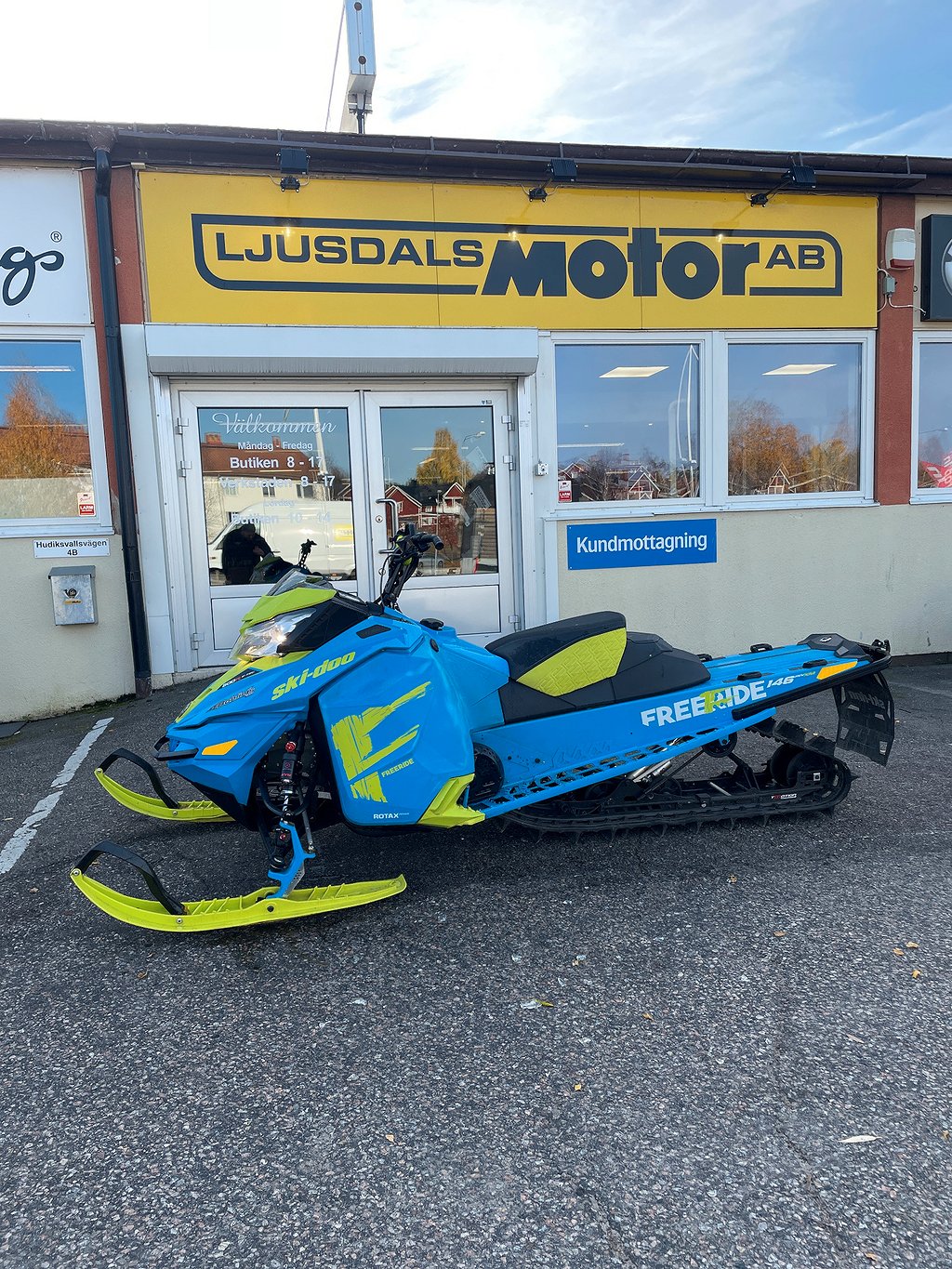 Ski-Doo Freeride 146 E-tec 800