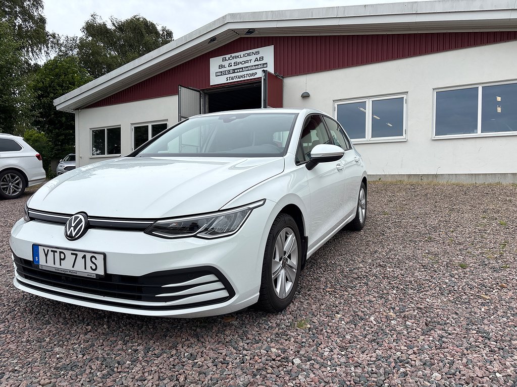Volkswagen Golf 1.0 eTSI OPF Base Euro 6