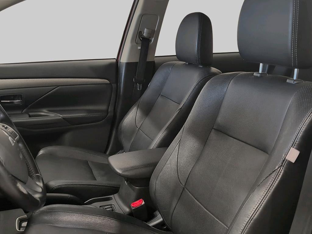 Mitsubishi Outlander 2.2 Di-D 4WD Business 150 hk 7-sits