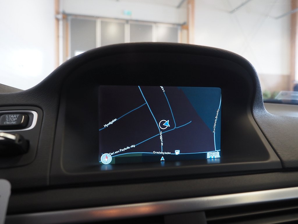 Volvo V70 D4 181hk Momentum Drag Navi VOC Kamrem Bytt 2015