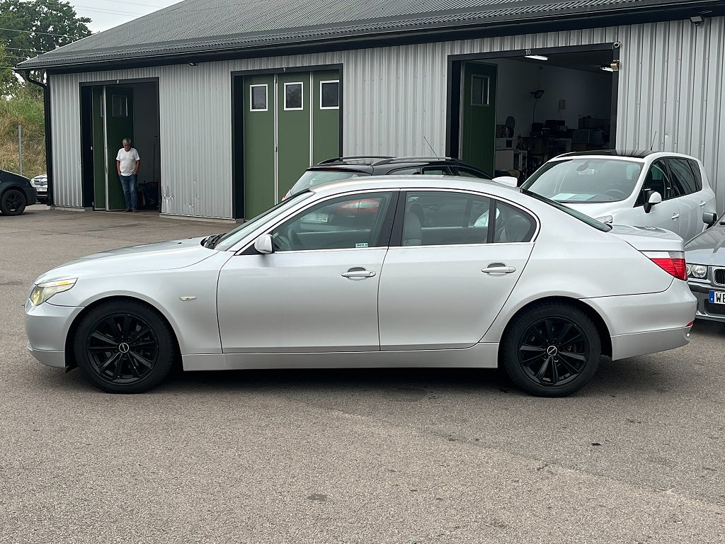 BMW 520 i Sedan, Automat, NyBes, Rattvärme 21300 mil, Kamkedja