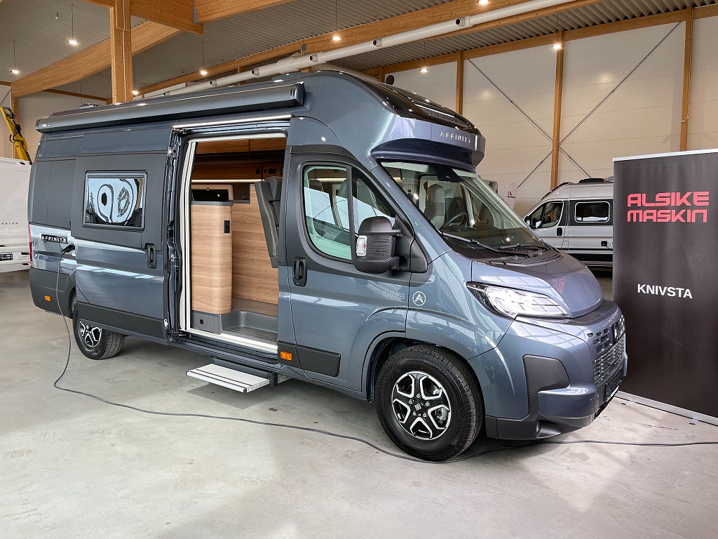 Affinity One / Komfort pkt / 3 sovplatser / 3500kg - Kabe Affinity One / Komfort pkt / 3 sovplatser / 3500kg 